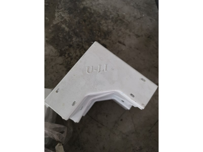 Uli Trunking Elbow (50x50)MM G18 white c/w Joint 