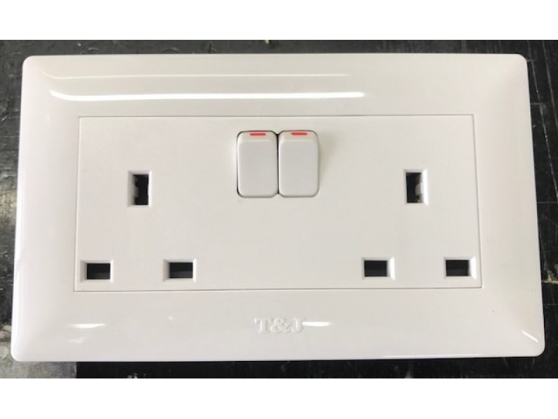 T&J Dazzle 2G 13A SSO HB813SD White