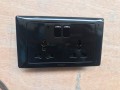 T&J 1G TV Radiance Outlet-Gross Black 
