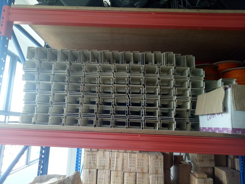 Ega IVory 100*50 SS249 trunking