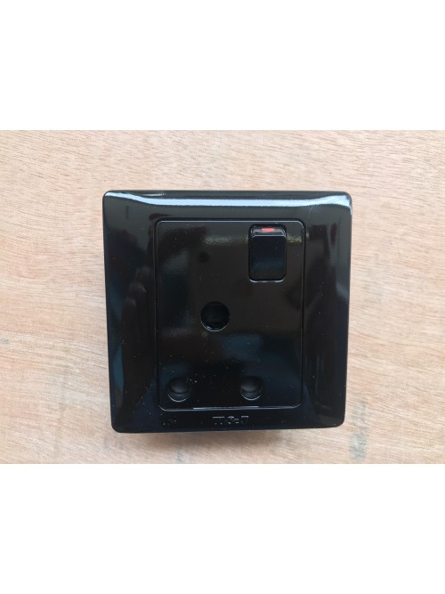 T&J 1G15A Radiance S/S/O- Gross Black 