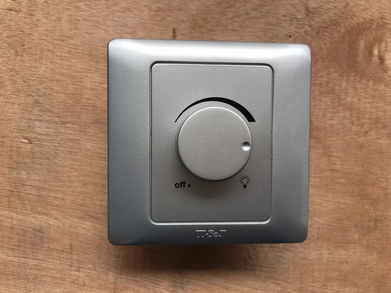 T&J 630W Radiance Dimmer-Gross Silver