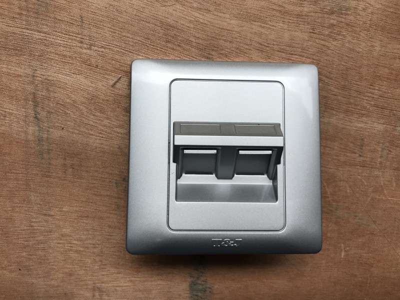 T&J 2G cat5E Switch Socket-Gross Silver