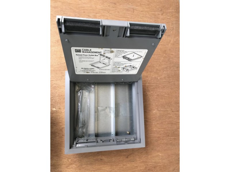 MK Metal Raised Floor SOB 3C/3BP
