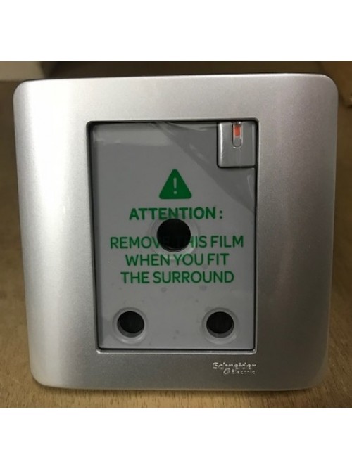 Schneider Zencelo E8415/15 15A 1 Gang Switched Socket Outlet Silver Satin