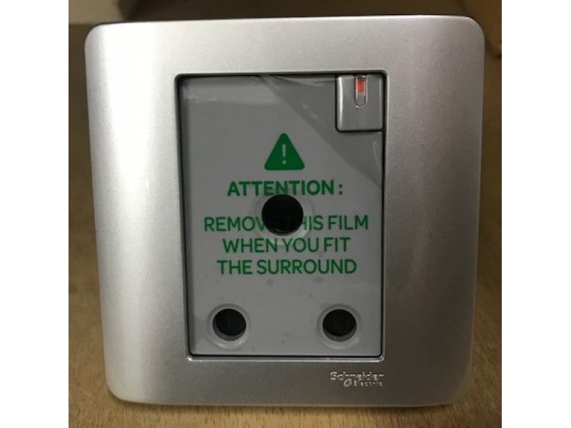 Schneider Zencelo E8415/15 15A 1 Gang Switched Socket Outlet Silver Satin