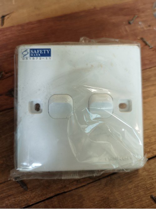 Neiken 2G1W Flush Switch