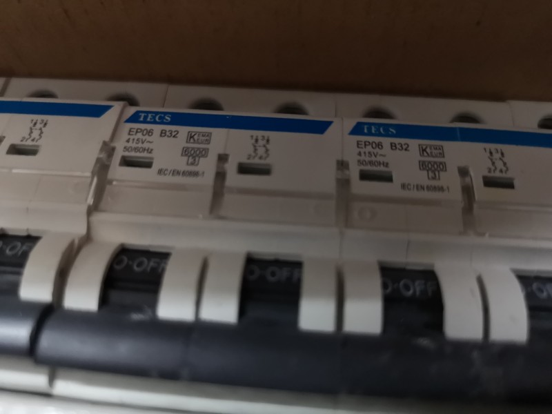 Terasaki MCB 2P32A 6KA Type B 