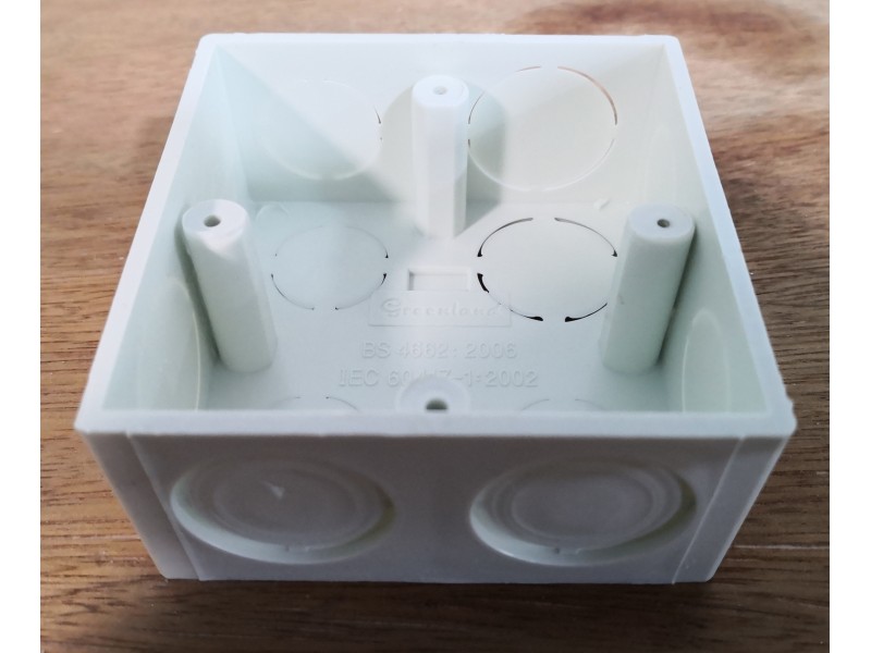 Greenland 1Gang KO Box- white