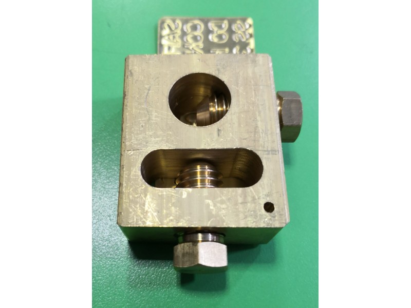 BN Brass Tape to Rod Clamp A