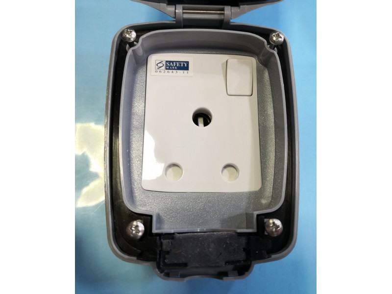 MK Weatherproof 15A Switch Socket -Grey (86893GRY)