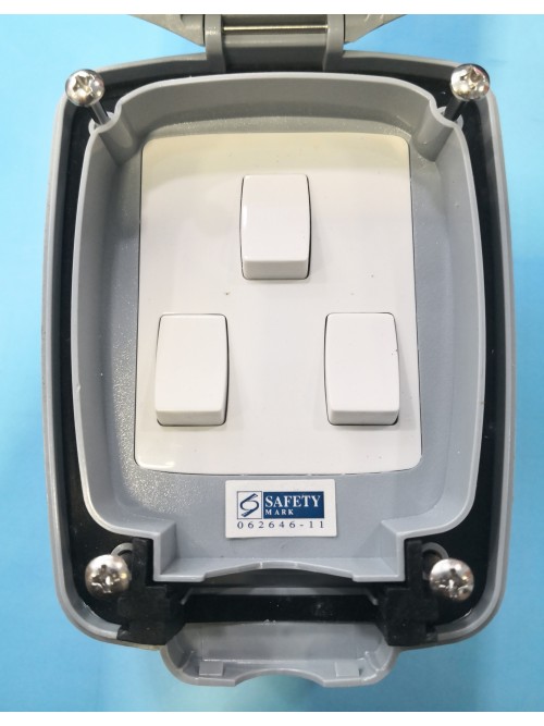 MK Weatherproof 3G2W Switch -Grey (86403GRY)