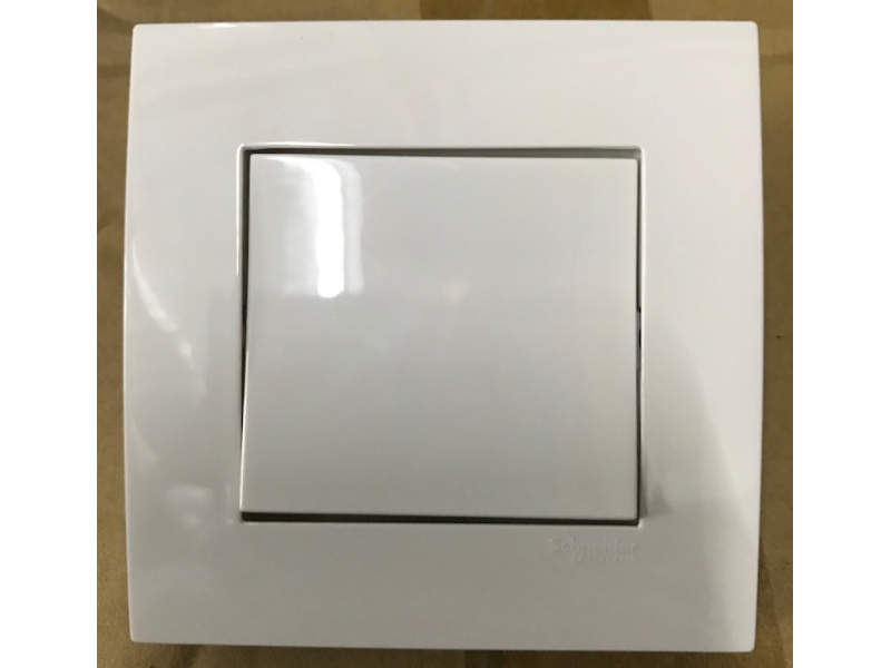 Schneider Vivace KB31IA 1 Gang Intermediate Switch White