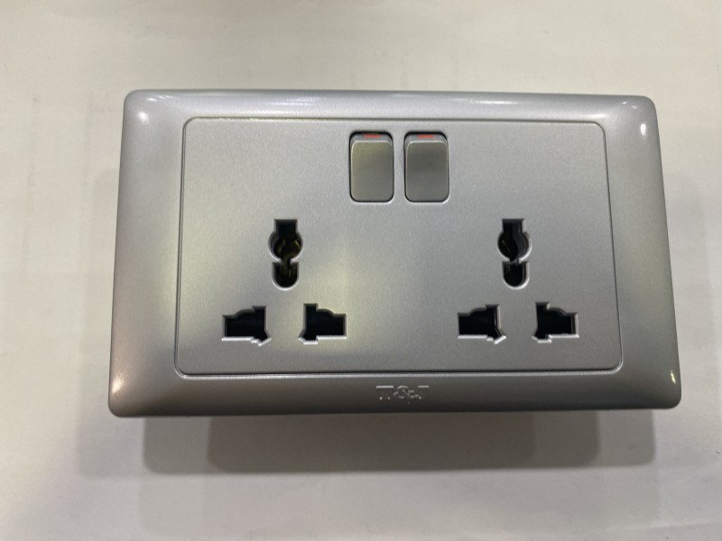 2G13A T&J Radiance Universal Power Socket - Gross Silver  
