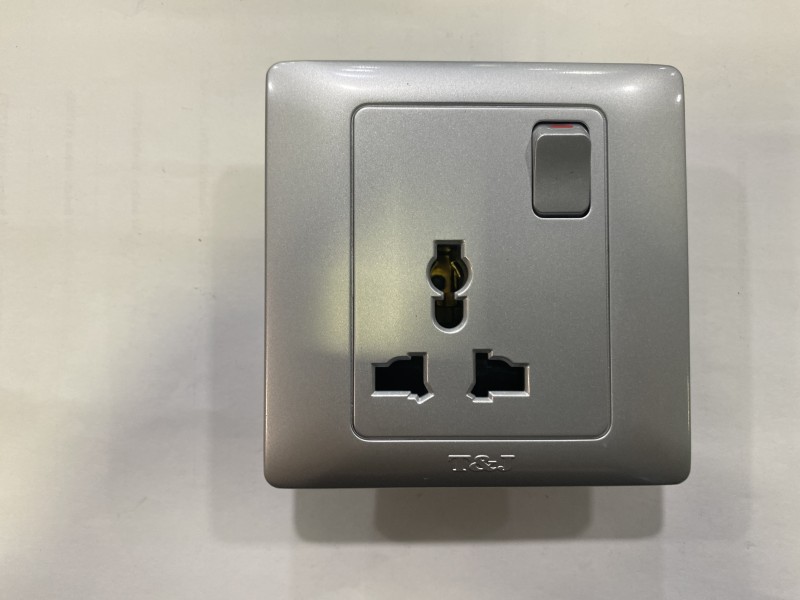 1G13A T&J Radiance Universal Power Socket - Gross Silver  